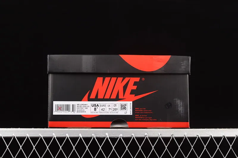 All categories Air Jordan Jordan series basketball shoes Air Jordan 1 High X version A Ma Maniere x Air Jordan 1 High OG AJ1 Joe 1 joint model snakeskin pattern high-top basketball shoes DO7097-100